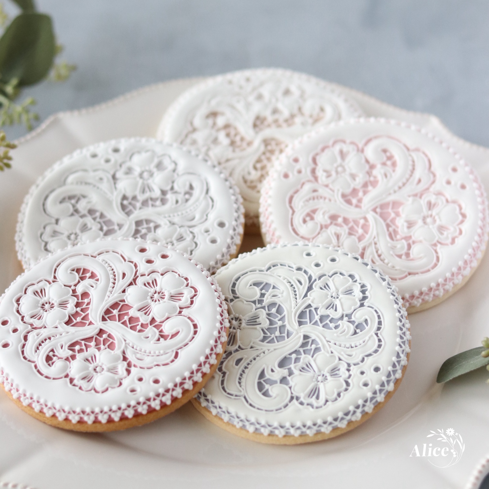 【募集】カットワーク刺繍のアイシングクッキー